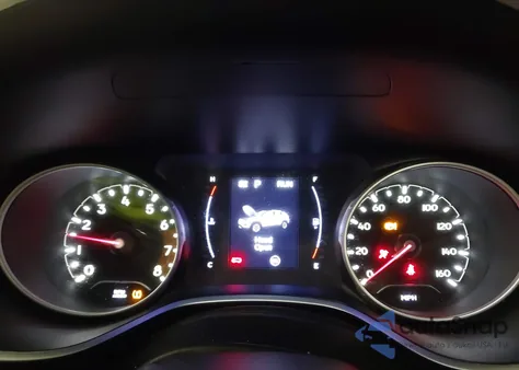 2021 Jeep Compass Latitude 4X4 z USA, uszkodzony, nr VIN 3C4NJDBBXMT521258